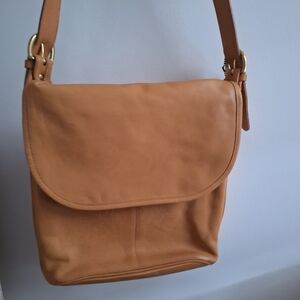Vintage COACH Tan Leather Shoulder Bag